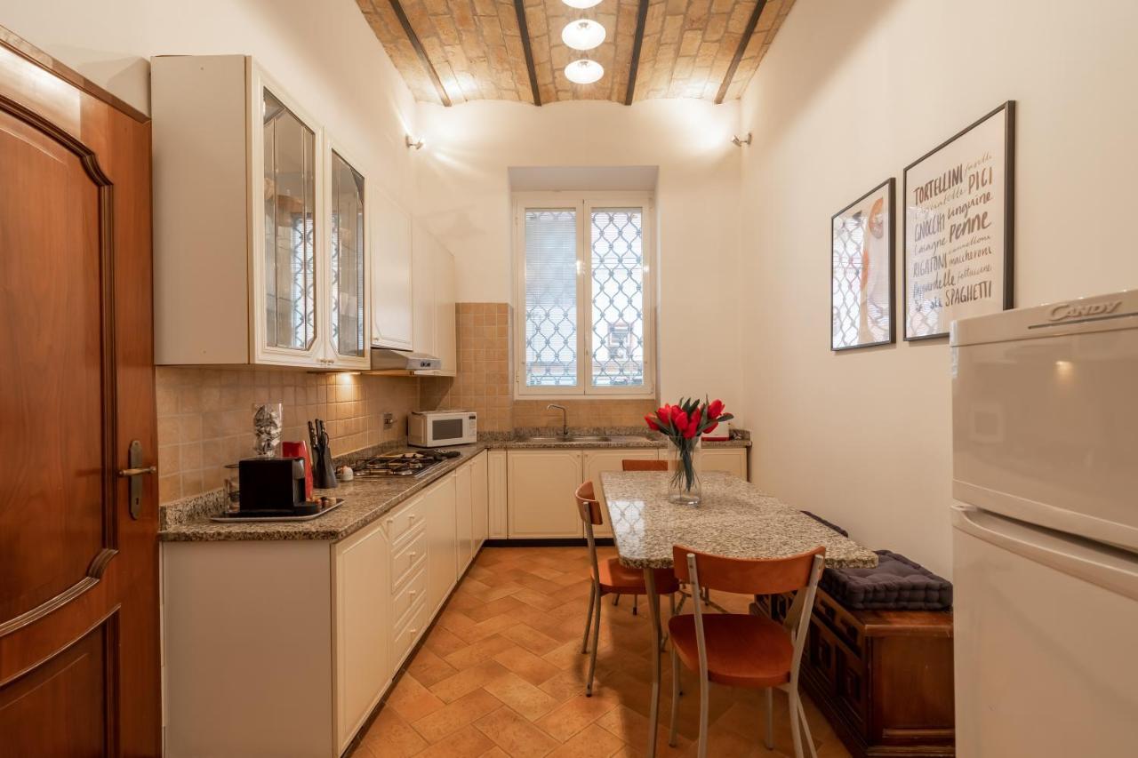 Majestic Trastevere Рим Екстериор снимка